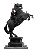 Socha Harry Potter - Ron Weasley at the Wizard Chess Deluxe Art Scale 1/10 (Iron Studios)